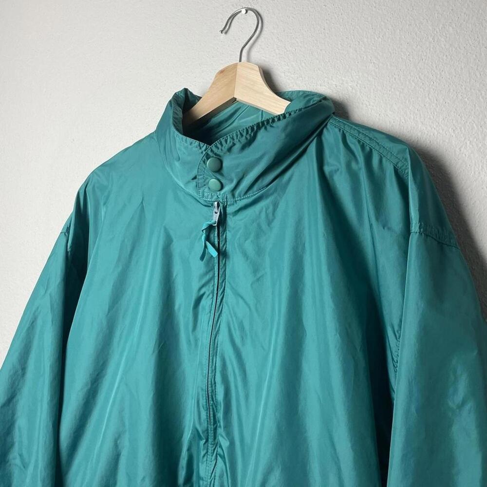 vintage woolrich lightweight windbreaker jacket with packable hood